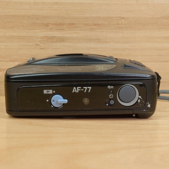 Ricoh AF-77 Point and Shoot 35mm Film Camera / Built-in Flash / Tested - Picture 4 of 8